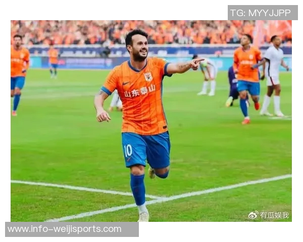 中超年度颁奖盛典揭晓瓦科荣膺最佳球员刘殿座获最佳门将拉莫斯当选最佳教练