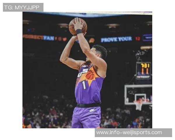 布克半场状态低迷仅得6分依赖队友发挥助力球队表现